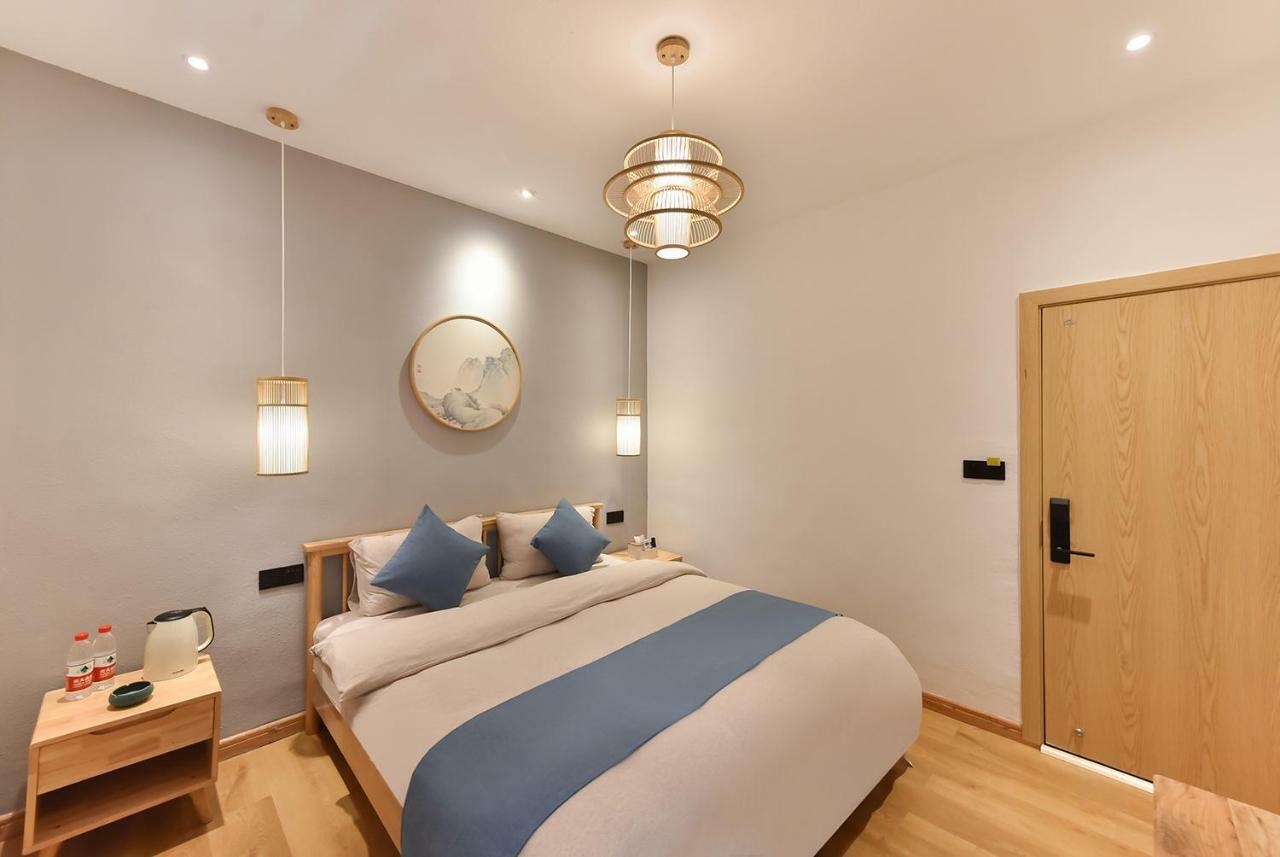 Yifangyan - Tingyuan Qingshe Hostel Фэнхуан Экстерьер фото